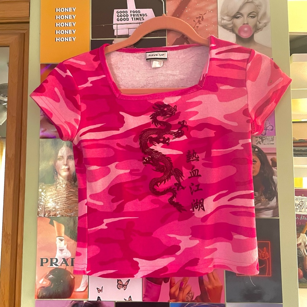 Pink camo cropped tee from RAVE UP!